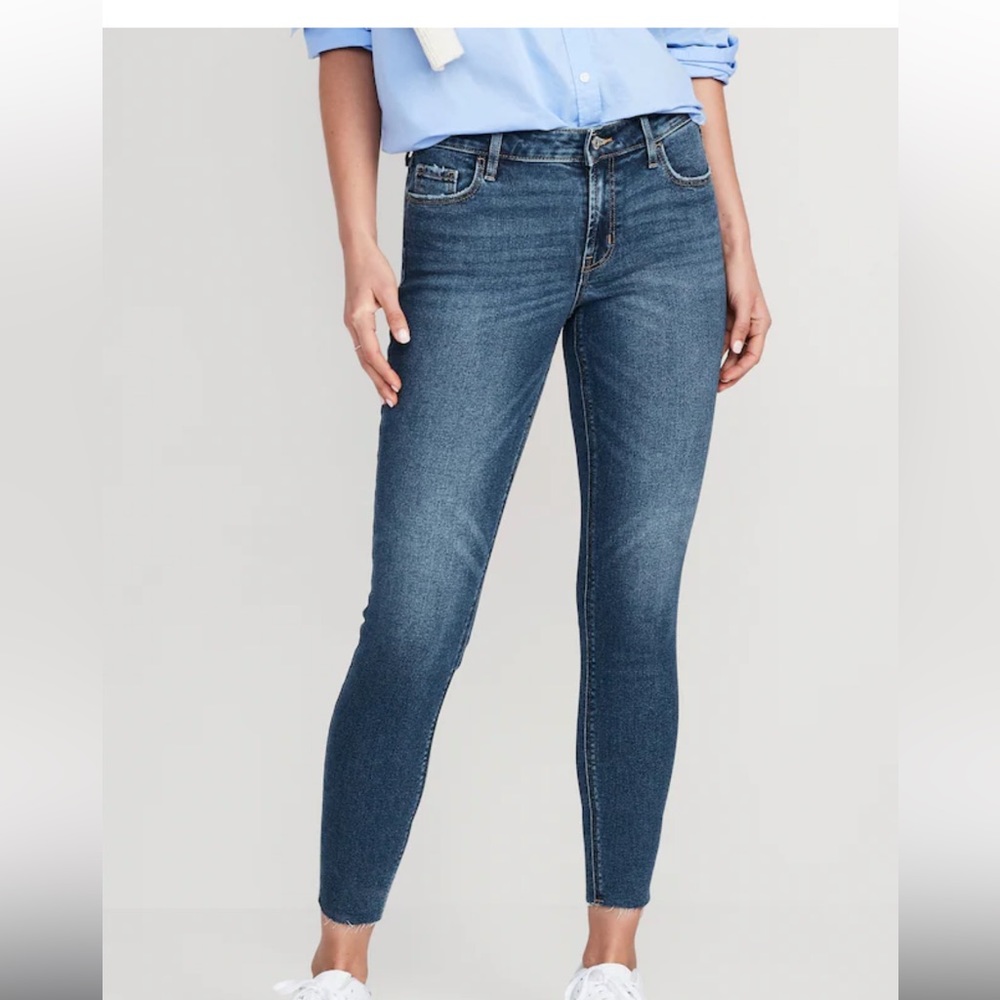 Old Navy Midrise Rockstar super skinny jeans - 18